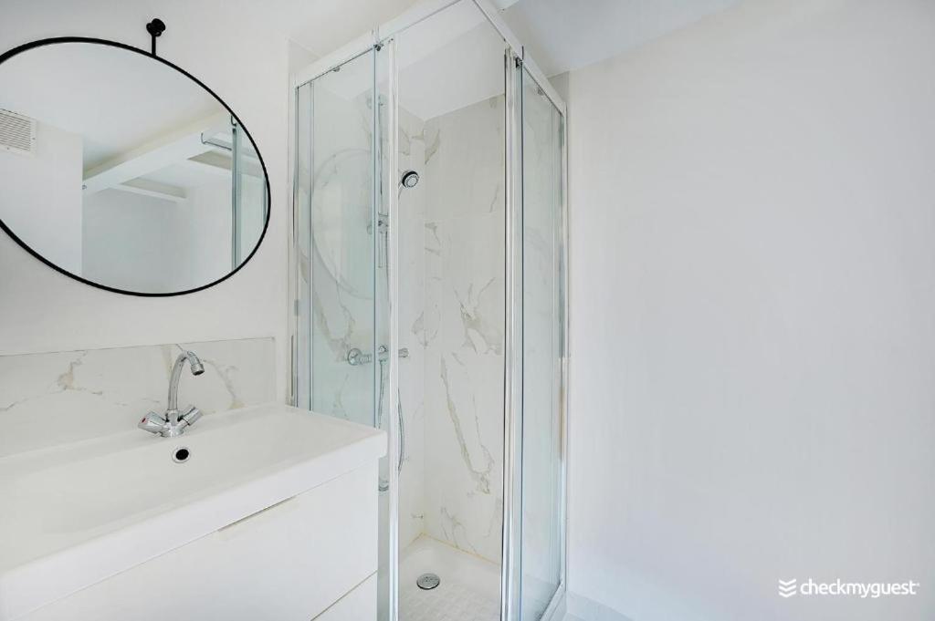 Elegant - 1br-2p - Next To Nation Apartment